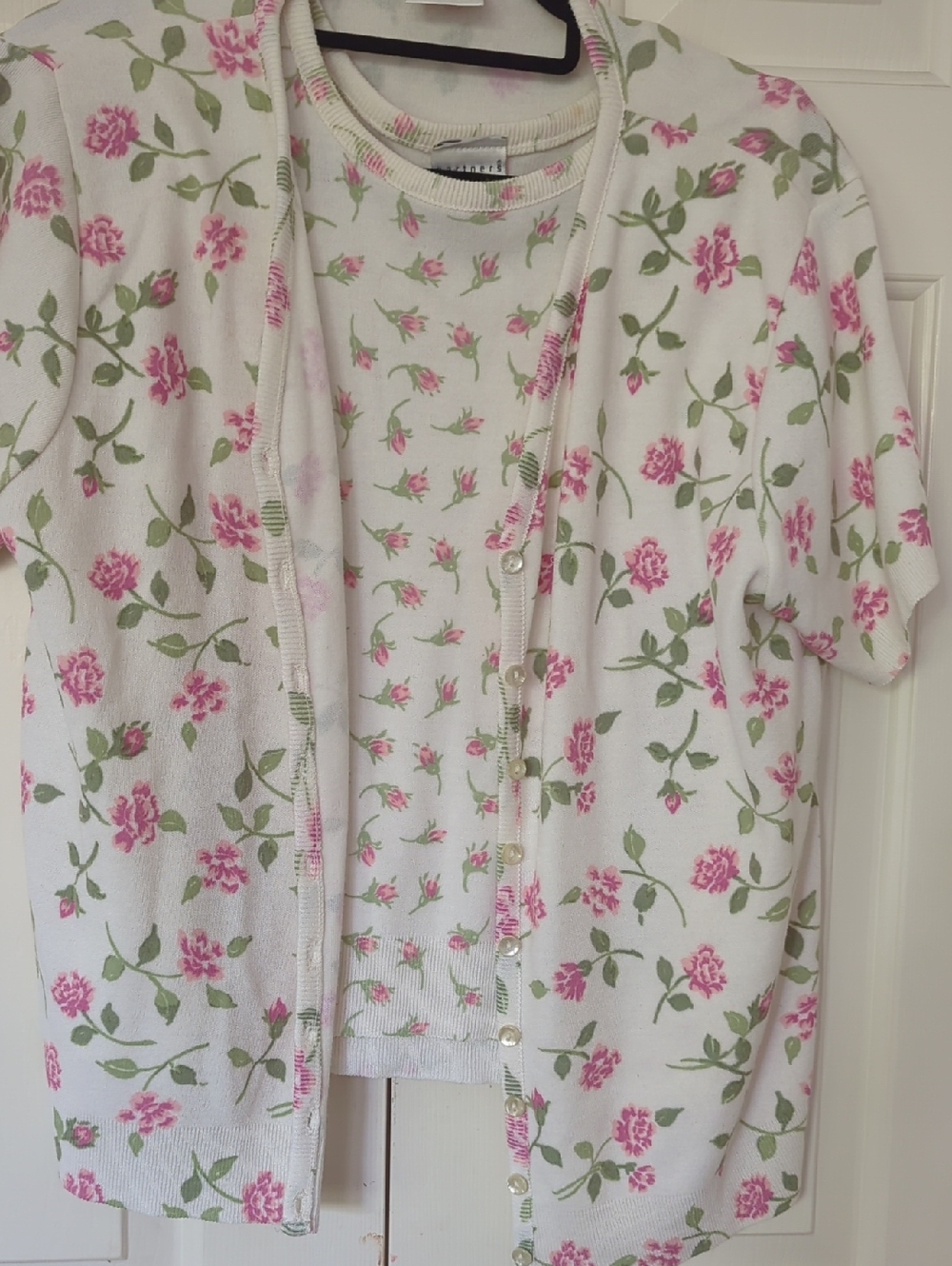 Vintage Partners Rose Sweater Set Size Lg